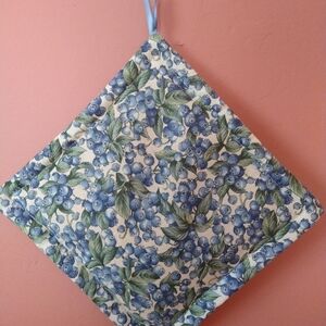 Hot Coffee or Hot Tea Cup Holder with Blueberry Fragrance.